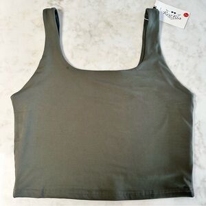 ReoRia NWT Olive Green Square Neck Athletic Crop Top. Size Large